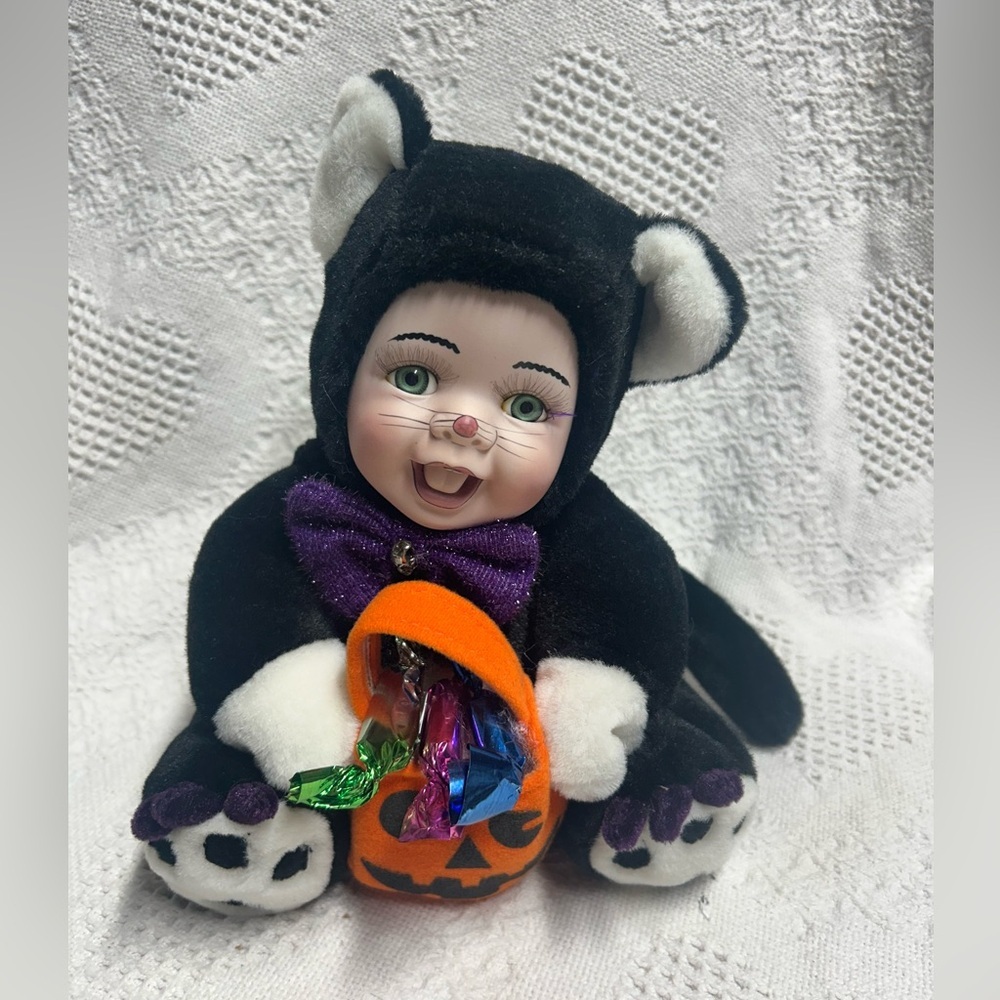 Geppeddo Cuddle Kids Halloween Black Cat Porcelain Face Plush Doll Katie Kitty